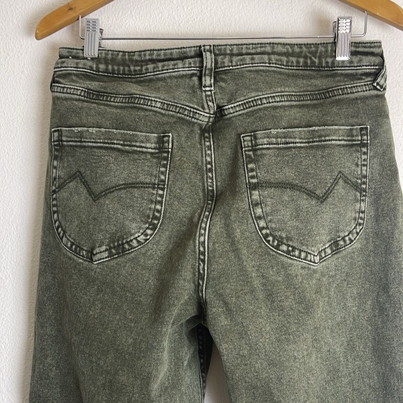 Cleo + Wolf high rise ankle straight jeans Olive green 30” x 27” - Picture 6 of 9